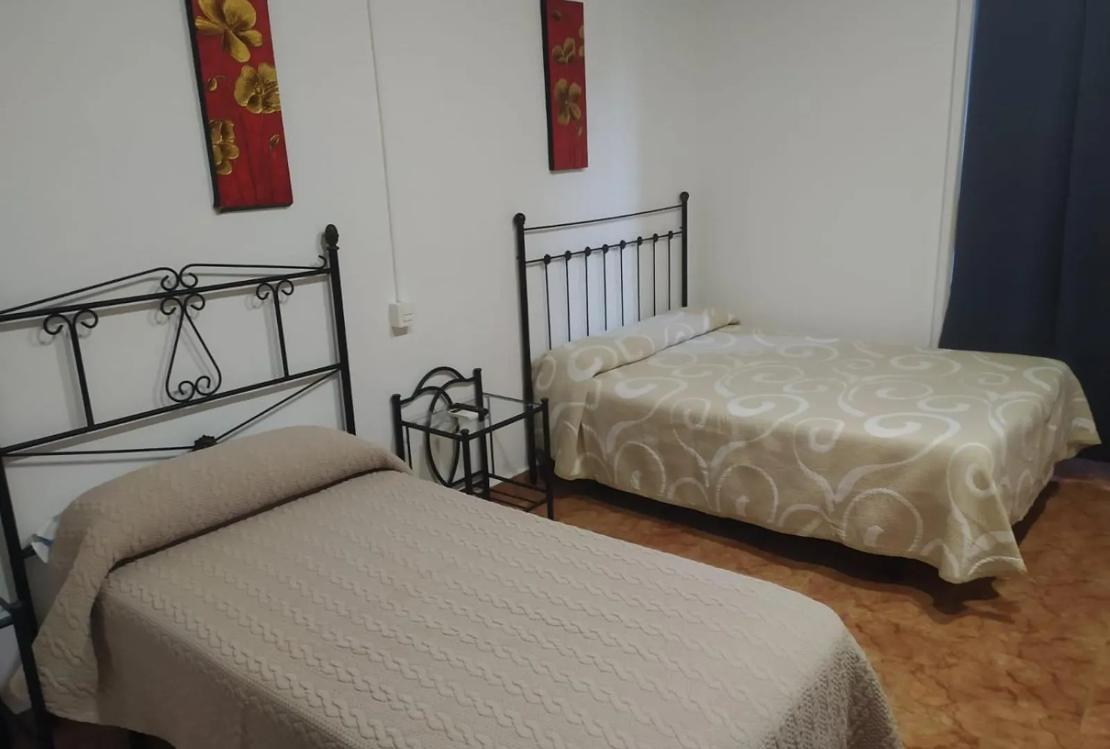 Rooms Los Montes Granada Spain